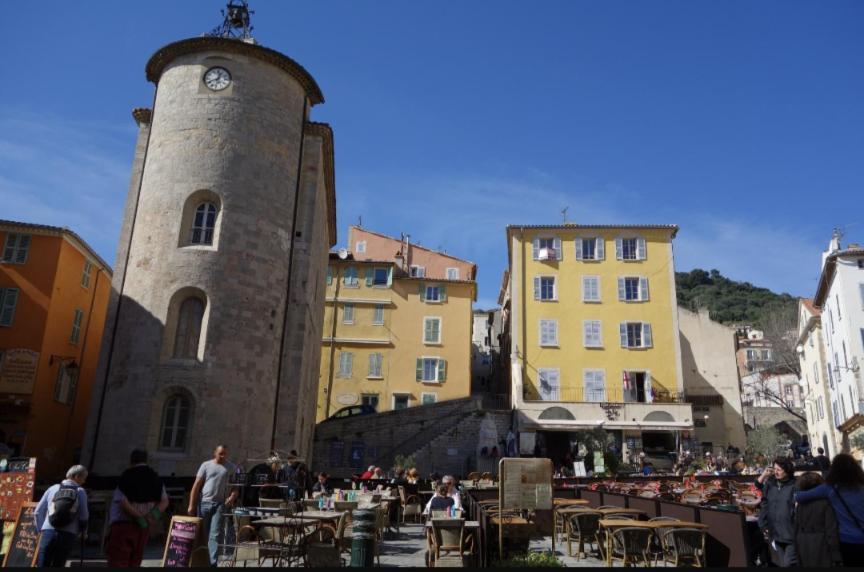 Superbe T2 Proche Des Plages Et Des Commerces Hyeres Bagian luar foto